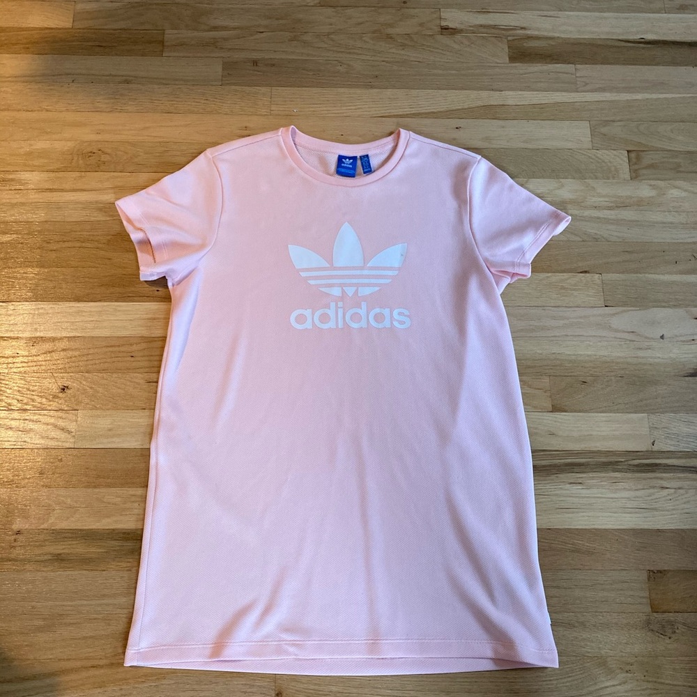 Adidas t-shirt dress. Beige pink. Size large